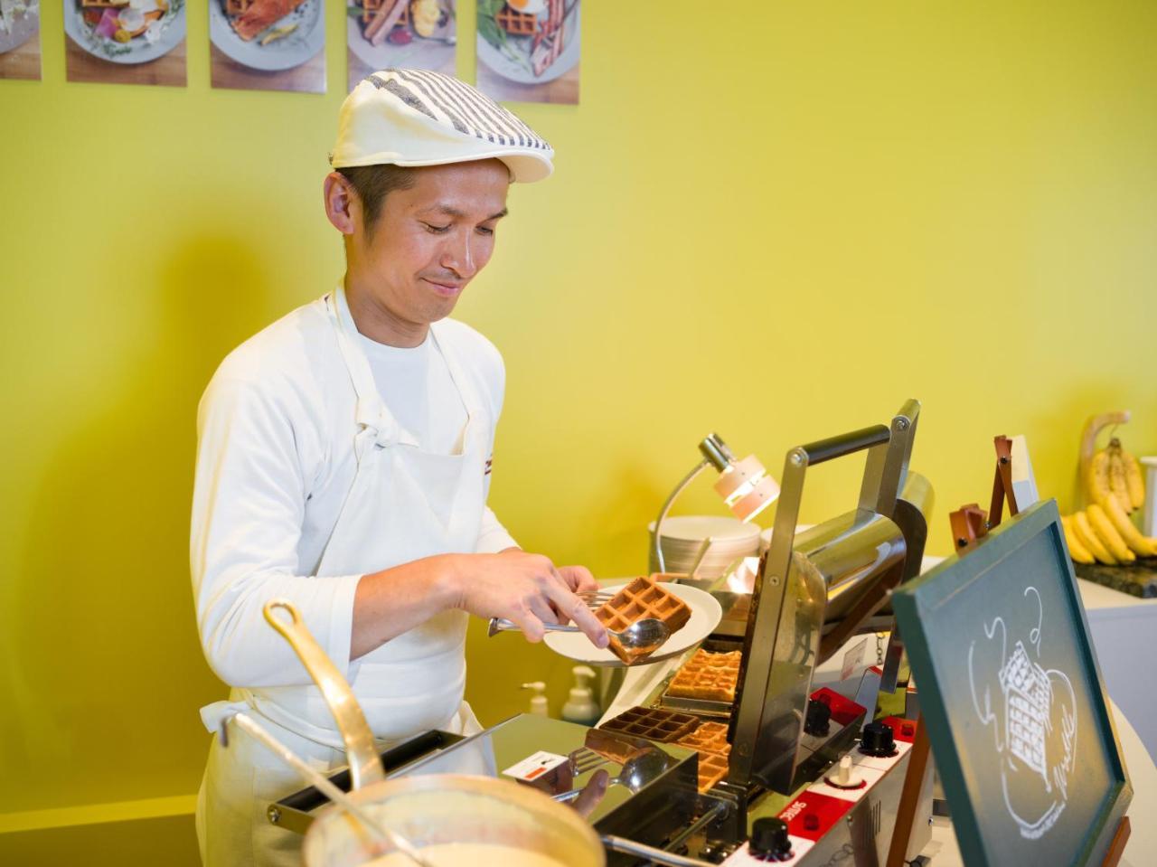 Omo7 Asahikawa By Hoshino Resorts Екстериор снимка A chef preparing Belgian waffles